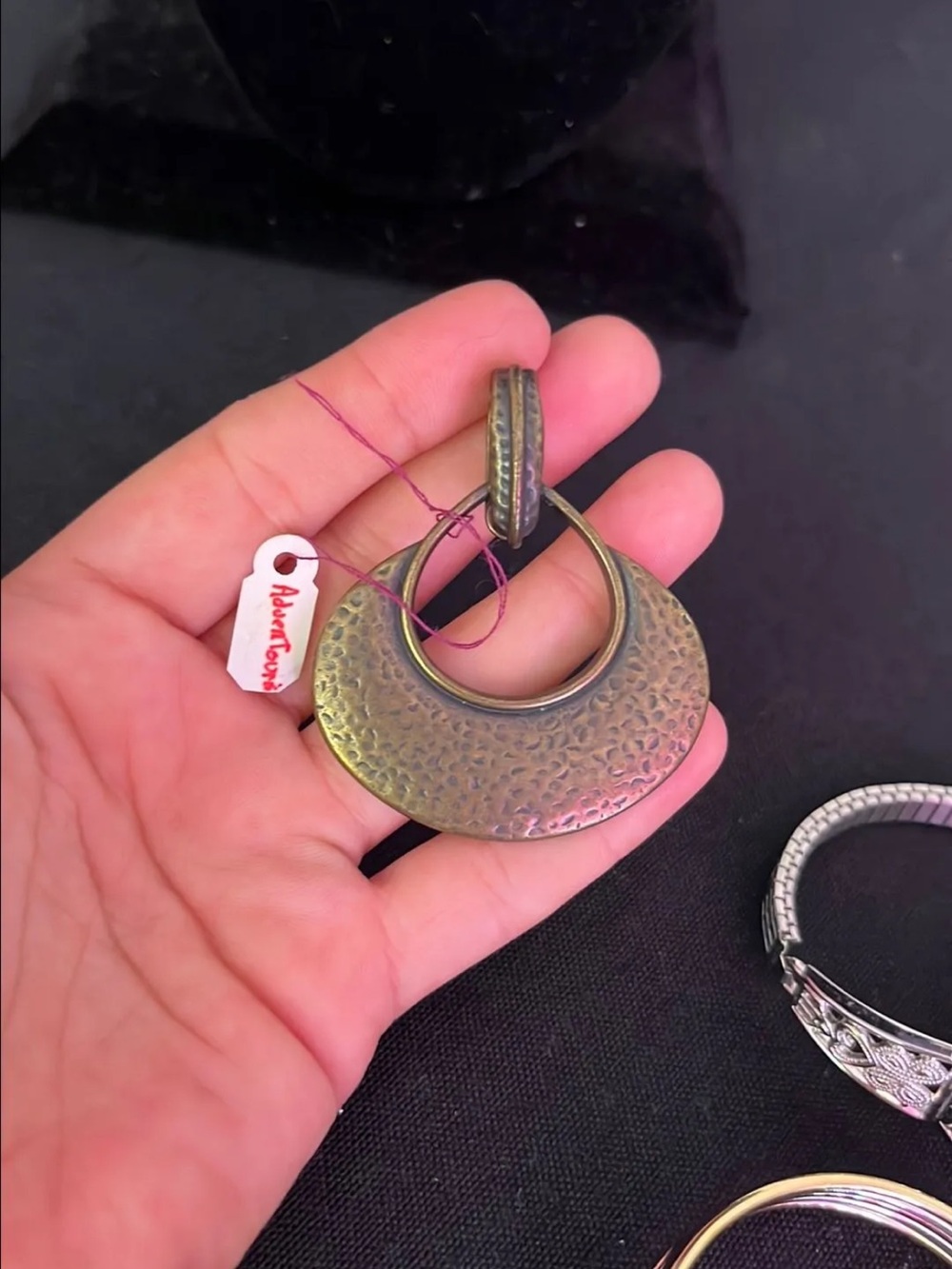 Premier designs “adventurous” pendant